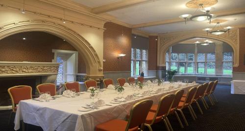 Best Western PLUS Grim's Dyke Hotel - image 11