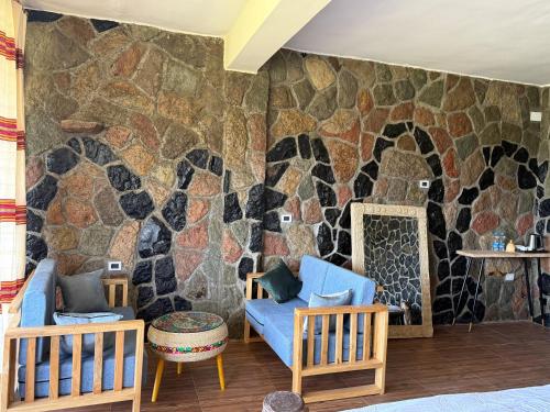 Suite with Mountain View image 4