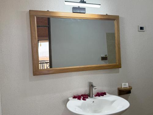 Single Room with Mountain View image 5