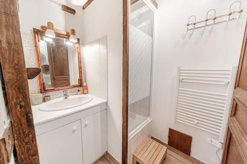 淋浴間, Le 38 - Studio atypique au coeur de Cancale-3 pers in 康卡爾