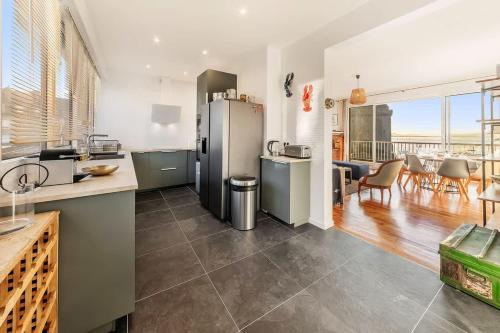 Albatros, grand duplex, 4 chambres, vue mer in Lacite