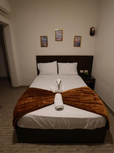Deluxe Single Room image 10