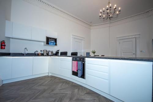 Luxury 1 bedroom ground floor apartment 2