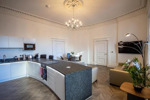 The Kensington Suite - image 3