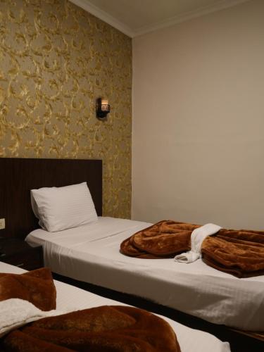 Double or Twin Room with Shared Bathroom image 4