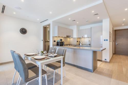 STAY BY LATINEM Luxury 1BR Holiday Home WG2809 Near Burj Khalifa, Dubai (photo 9)