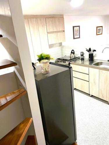 Loft cerca a Laureles, WIFI, cerca metro, con Balcón, GUARDA MALETAS GRATIS!!, Medellín (fotografie 10)