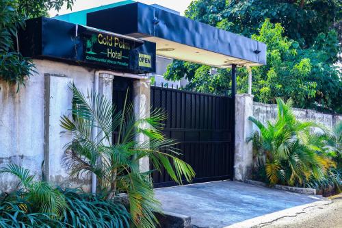 Näkymä ulkoa, Gold Palm Hotel in Gulu