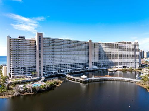 숙소 외관, Laketown Wharf Resort by Panhandle Getaways in 파나마 시티 (FL)