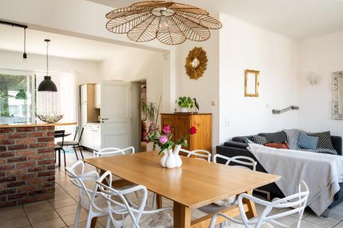 設施, Chez Marraine Suzanne in 昂格勒爾