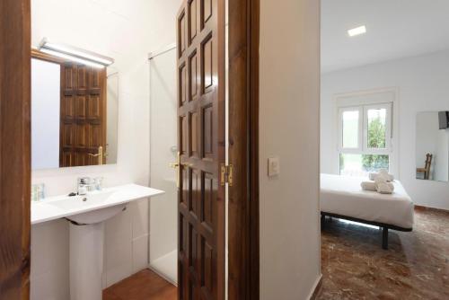 Hostal La Vía Verde (Hostal La Via Verde) in Sarrion