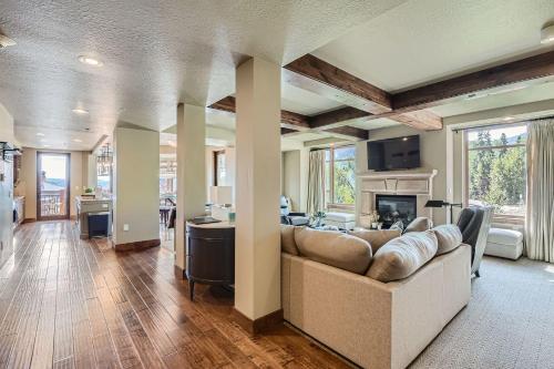 Park City Lux Dream Ski-In Out at Canyons Village! 521H by SkyRun Park City