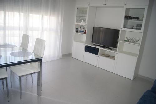 Two-Bedroom Apartment with Terrace image 9