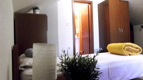 Quadruple Room image 8