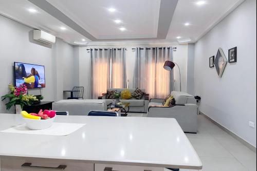 One-Bedroom Apartment image 10