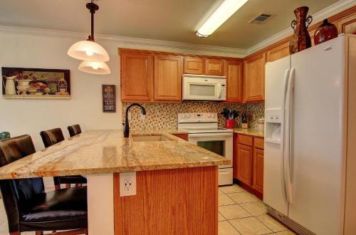 Guadalupe River Nut House WW i203 - image 2