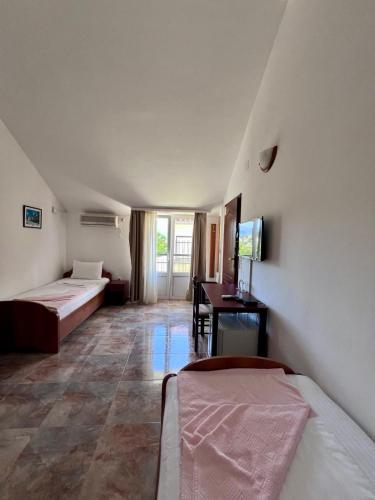 Hotel Max in Baosici