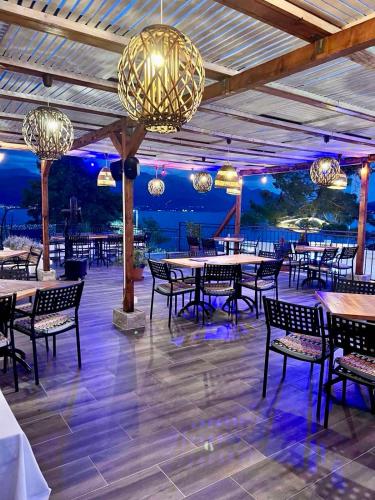 Étterem, Hotel Max in Baosici