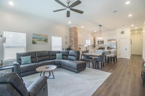 Beach Retreat at Gaston Point