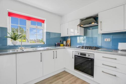 Dragonfly Nook perfect for families and business travelers in Isebrook