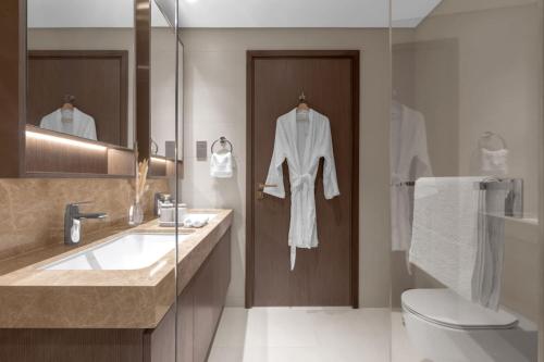 Palm-View 2BR Elie Saab Luxury, Dubaj (fotografie 3)
