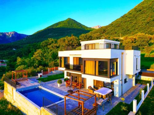 Villa Monza Sustas - Location, gîte - Zupci