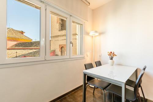 One-Bedroom Apartment (1-4 Adults) image 4