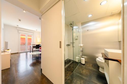 One-Bedroom Apartment (1-4 Adults) image 8