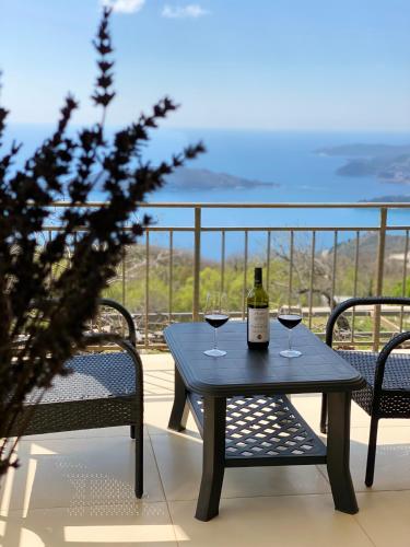 Apartment with Sea View image 1