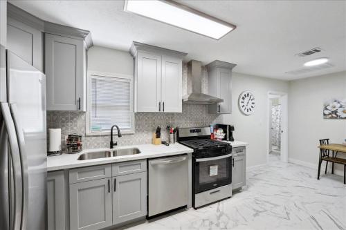 Comfortable 2-Bedroom Rental in Bridge City in Bridge City (TX)