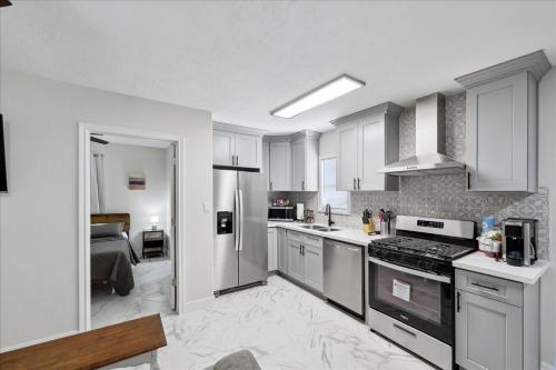 Comfortable 2-Bedroom Rental in Bridge City in Bridge City (TX)