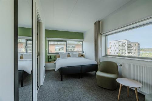 1 queen bed