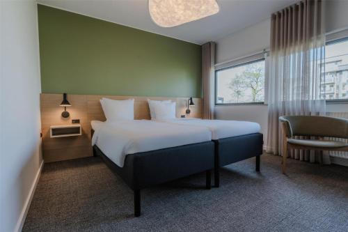 2 twin beds