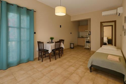 Nicolas Beach - image 7