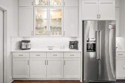 The Summer Catch 401 COA