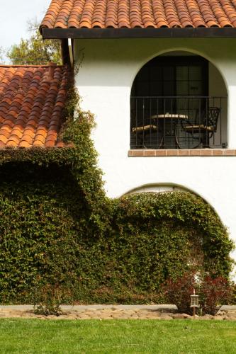 Spanish Villa Inn – St. Helena, CA
