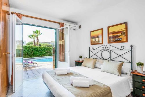 Four-Bedroom Villa image 5