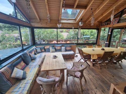 Maison 20' COLMAR Jardin Calme Chevaux Vue Poêle à bois