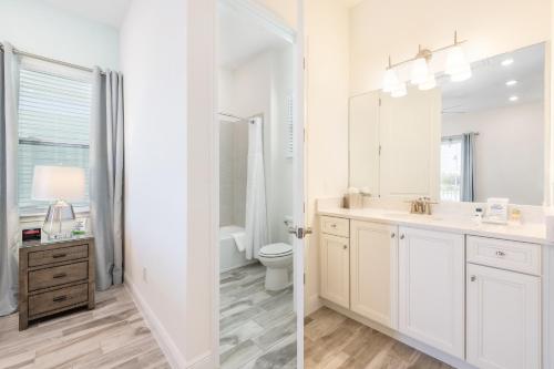 Excisite Cottage with Hotel Amenities Near Disney at Margaritaville 2954SR - image 21