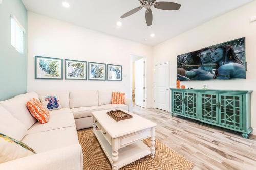 Delightful Cottage with Hotel Amenities Near Disney at Margaritaville 2962SR - image 11