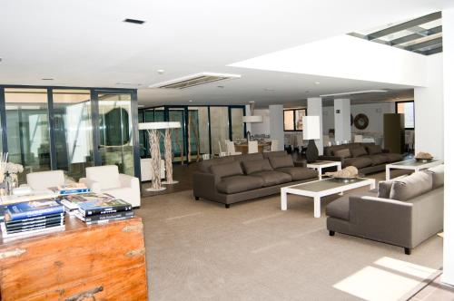 大堂, Hospedium Hotel Convento de Santa Ana in 阿蒂恩薩