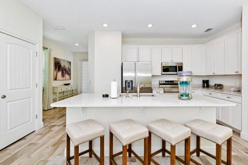Cool Cottage near Disney with Margaritaville Resort  Island H20 Waterpark Access - 3184CS - image 12
