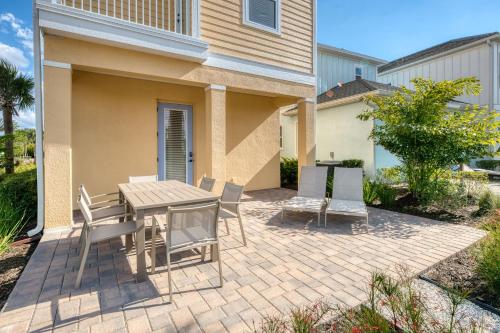 Lively Cottage near Disney with Margaritaville Resort  Island H20 Waterpark Access - 2998SR - image 12