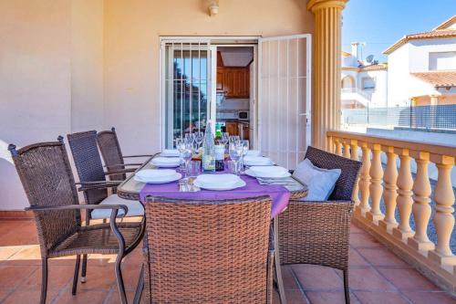 Five-Bedroom Villa image 9