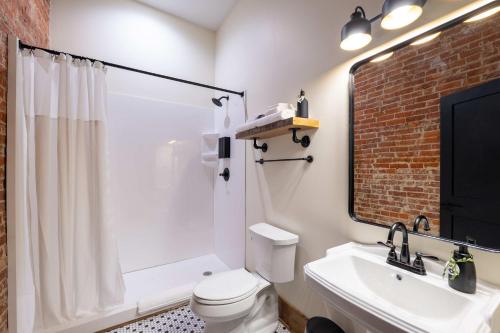 Courthouse Suite - Room 1 in Sanmena (IN)