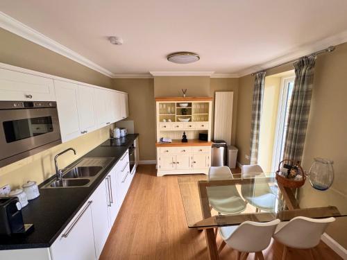 Allt Nan Ros Apartments in Onich