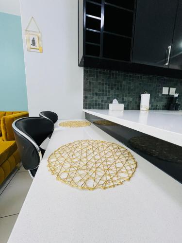 Grace KJG Aircon Pool&Gym CBD Apartment - image 5