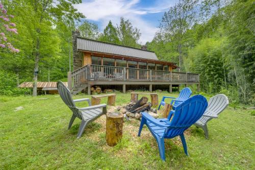 Waynesville Cabin with Grill, Fire Pit, and Hot Tub! in Canton, USA