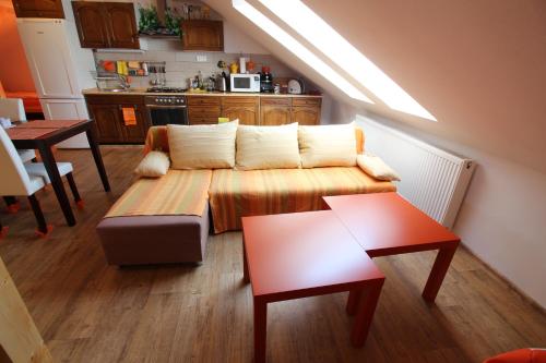 Orange Loft Apartment