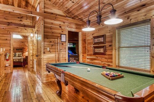 A Touch of Class Holiday home in Gatlinburg, USA